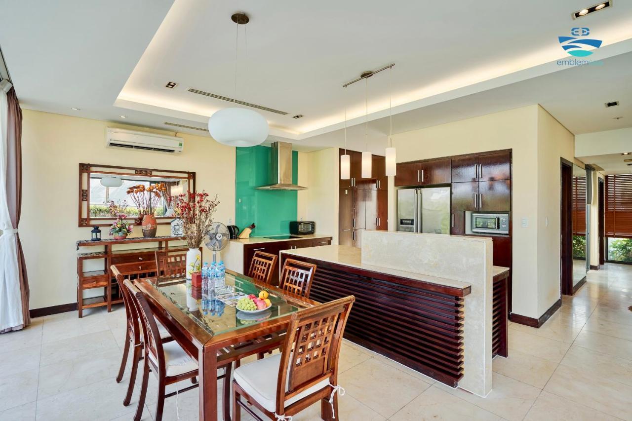 Emblem Sea 2 Bedroom Villas ダナン市 エクステリア 写真